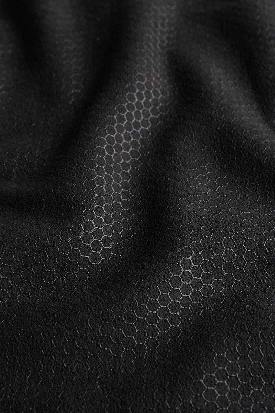 Grounded No-Slip Towel - Black - Image 3