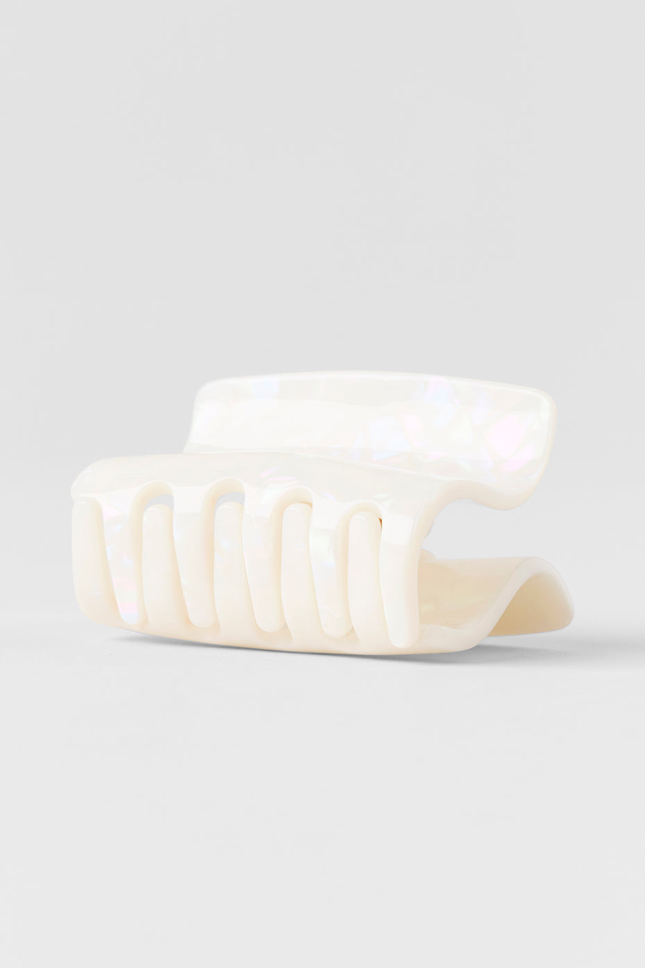 Effortless Claw Clip - White Pearl - Image 4