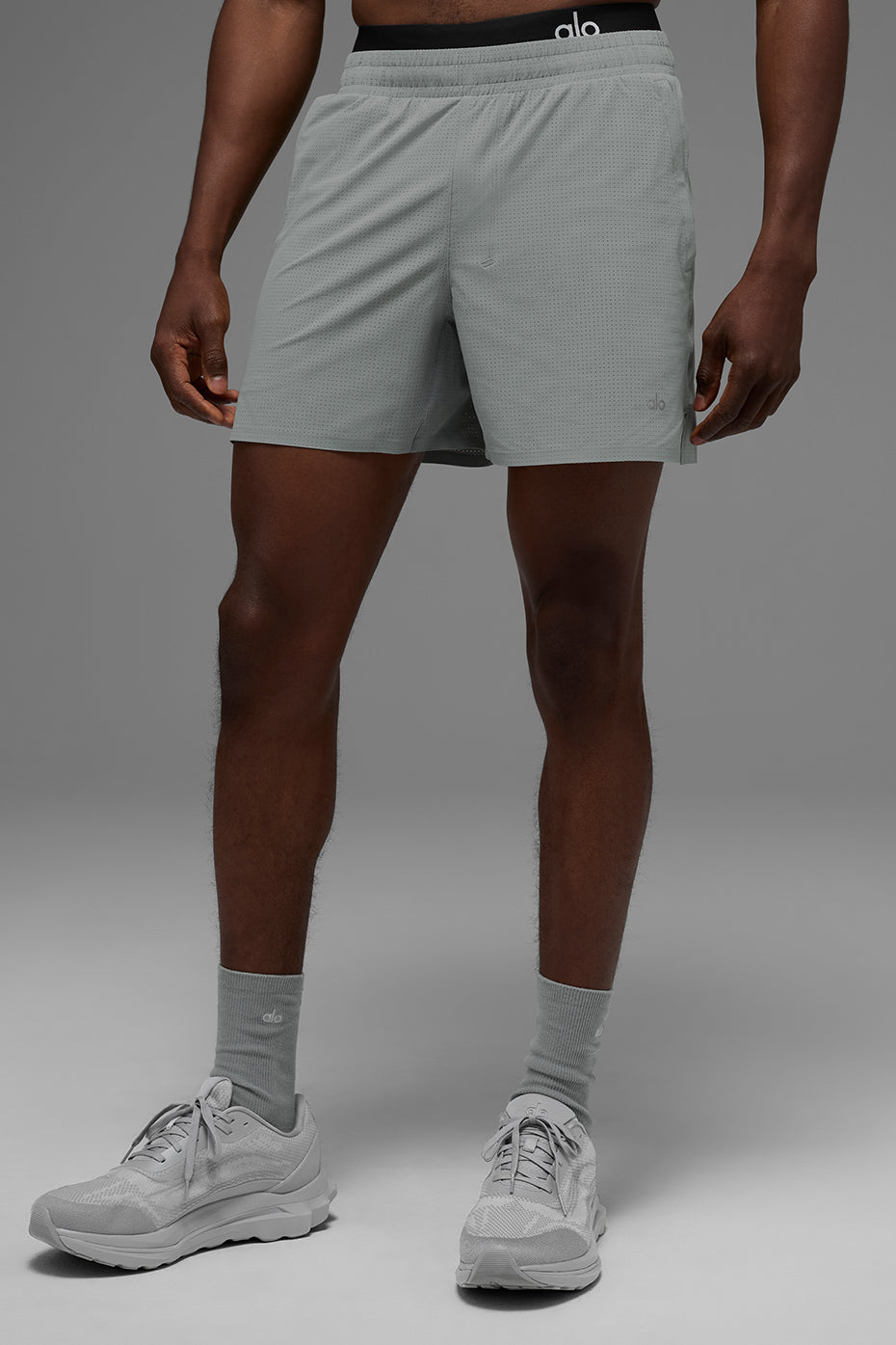 5 Traction Running Short - Lunar Grey - Image 4