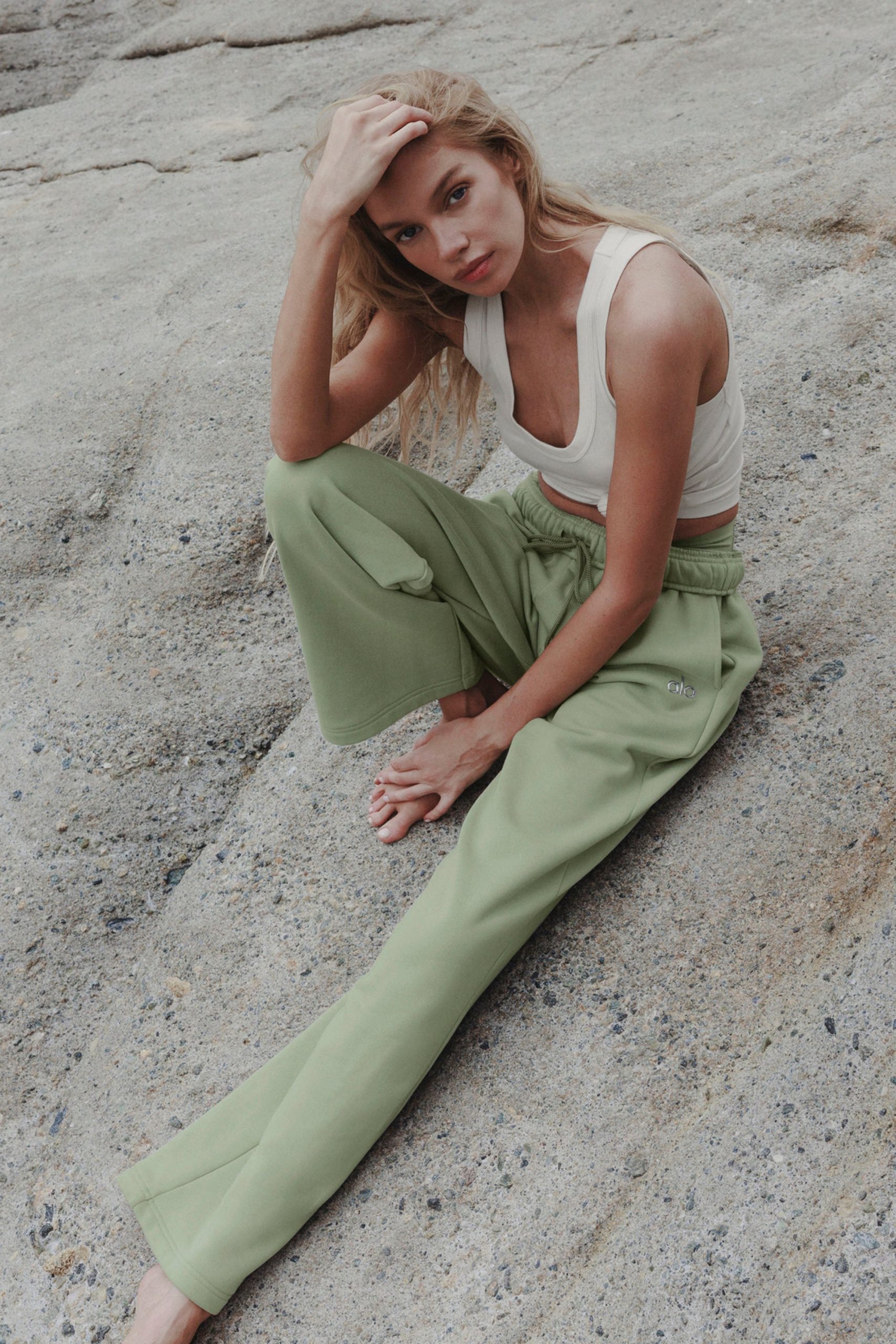 Accolade Straight Leg Sweatpant - Dune Grass