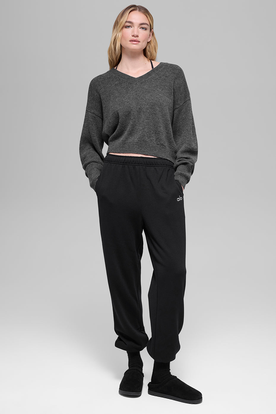 Wool Cashmere Cropped New Class V-Neck Sweater - Platinum Grey - Image 4