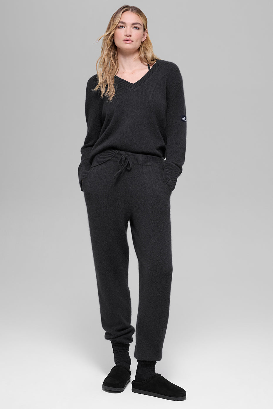 Wool Cashmere New Class Oversized V-Neck Sweater - Black - Image 5