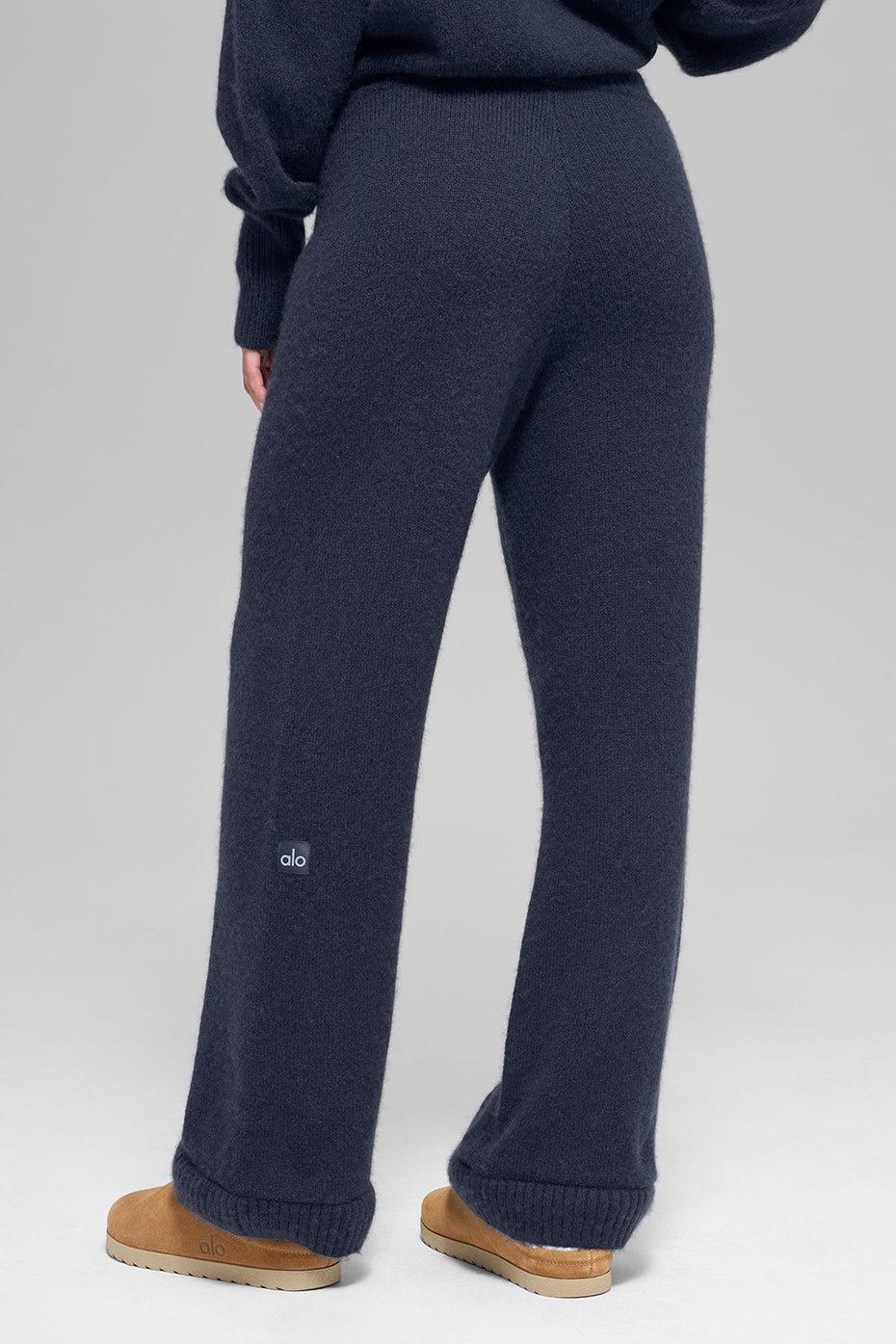 Wool Cashmere High-Waist New Class Wide Leg Pant - Navy - Image 4