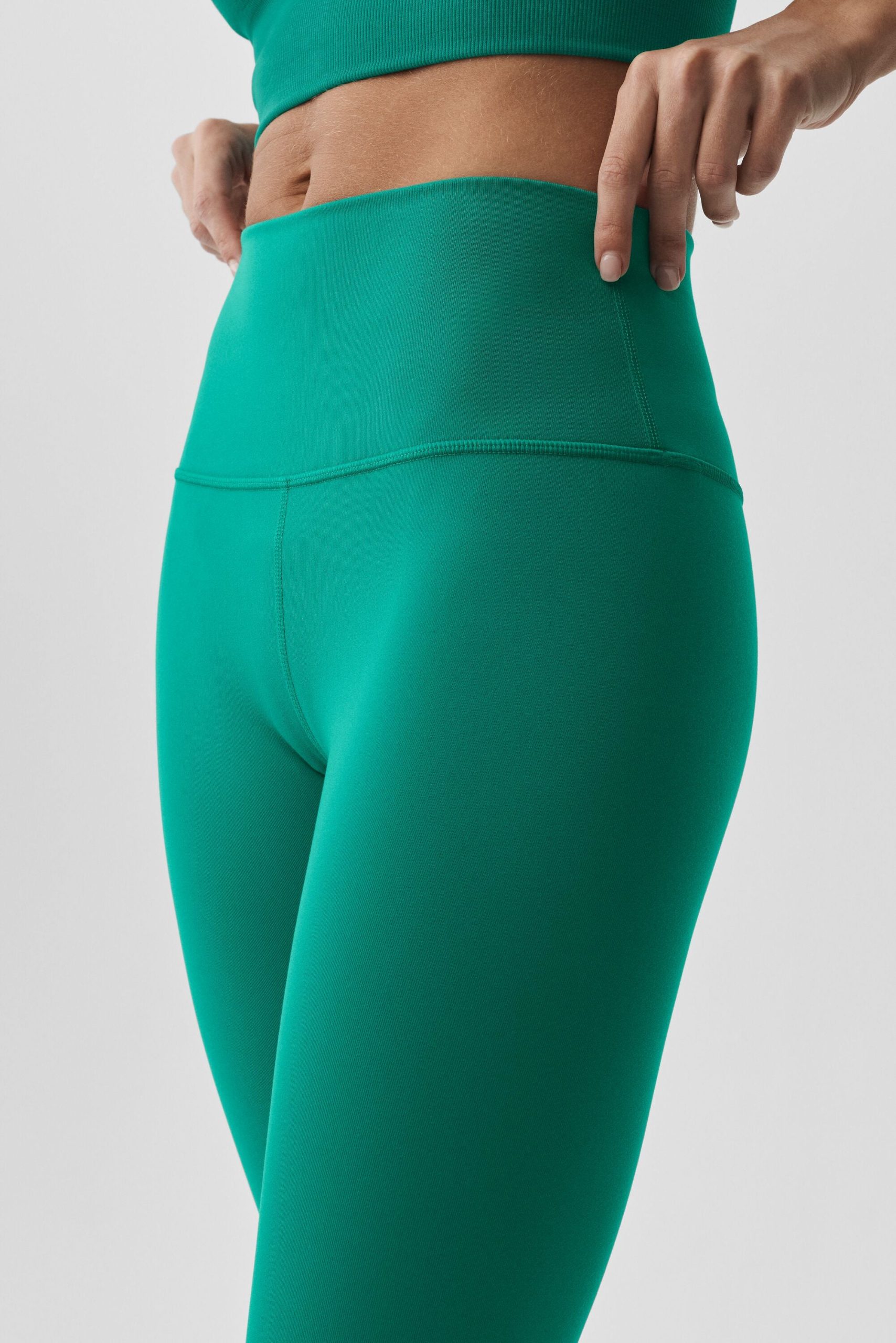 16 High-Waist Airbrush Capri - Emerald Isle - Image 2