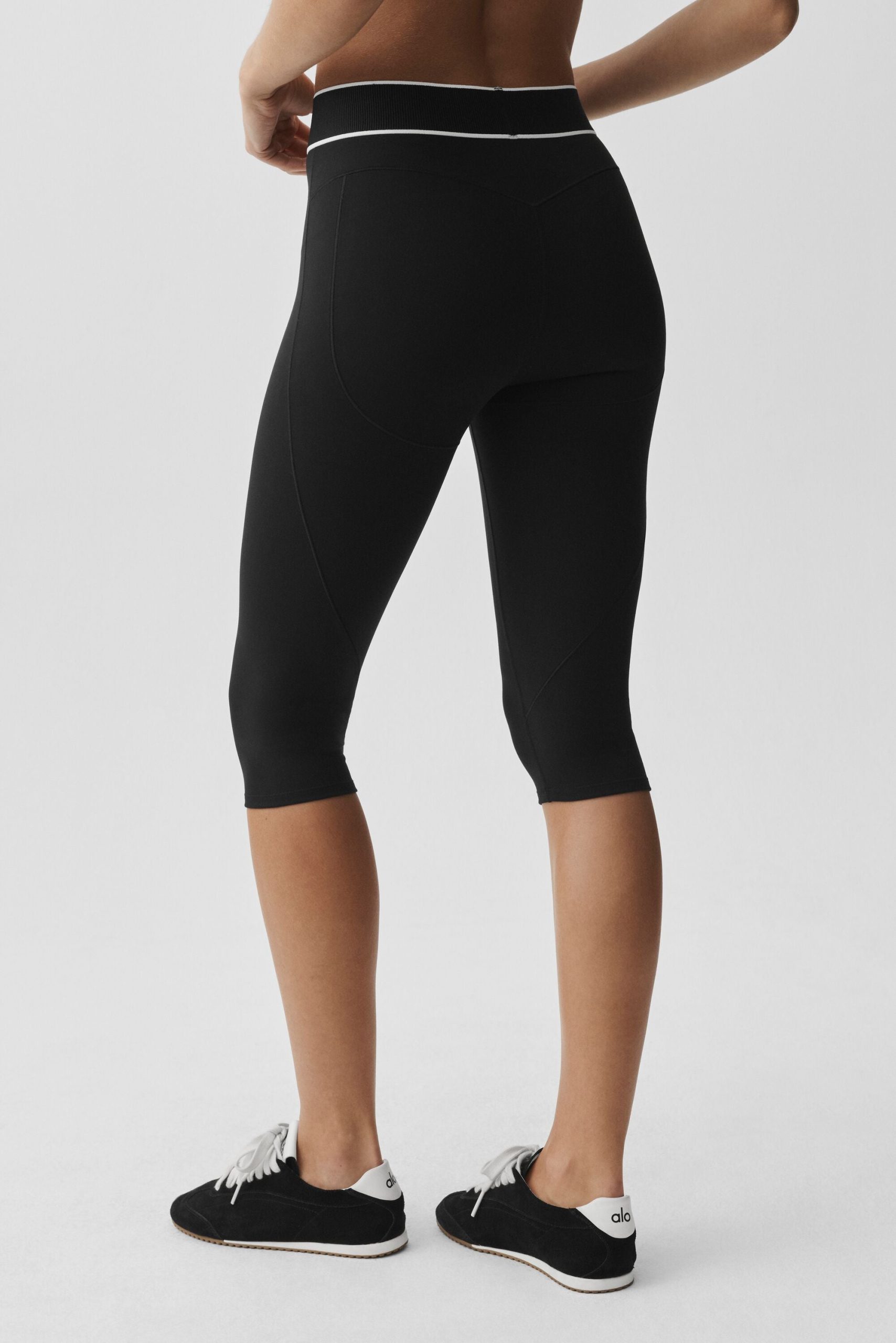 ALO Softsculpt High-Waist Amp It Up Capri - Black - Image 3