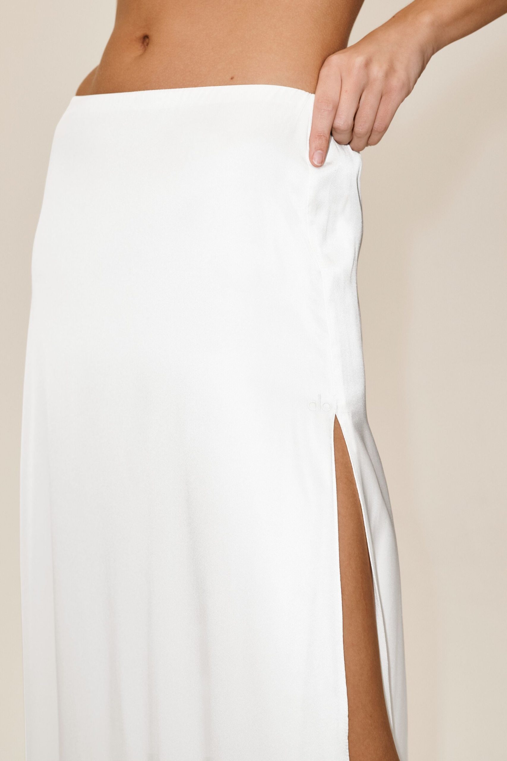 Silk Blend Low-Rise Radiance Long Skirt - White - Image 3